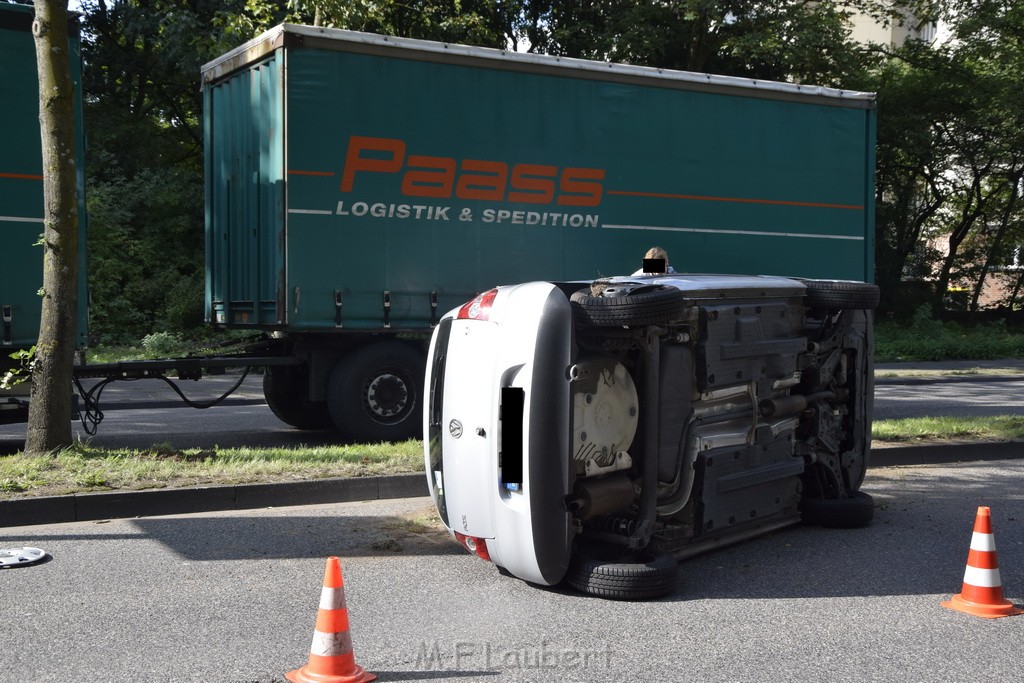 VU LKW PKW Koeln Riehl An der Schanz P34.JPG - Miklos Laubert